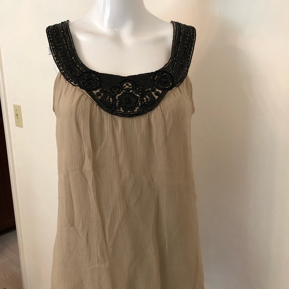 Shirt taupe with black appliqué from Nordstrom - Picture 8 of 8